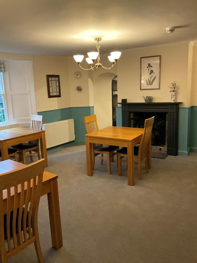 Stratton Gardens 4*